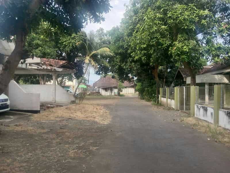 Sewa Aset Penginapan Perumahan Dinas ASN Dinas PU Bina Marga, Tanah Kab. Banyuwangi - Jl. Kartini No. 6b - Foto 1