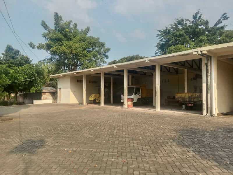 Sewa Aset Penginapan Perumahan Dinas ASN Dinas PU Bina Marga, Tanah Kab. Banyuwangi - Jl. Kartini No. 6b Thumbnail 9