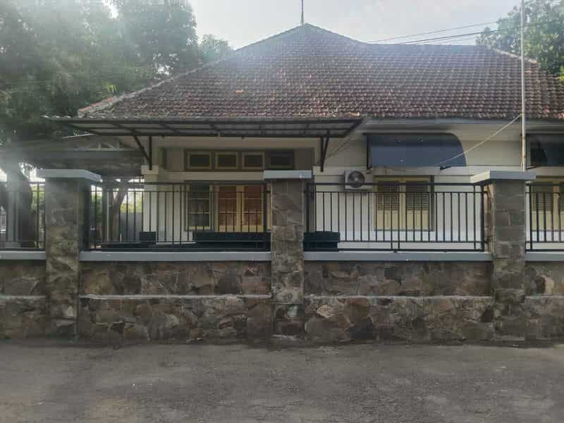 Sewa Aset Penginapan Perumahan Dinas ASN Dinas PU Bina Marga, Tanah Kab. Banyuwangi - Jl. Kartini No. 6b - Foto 2